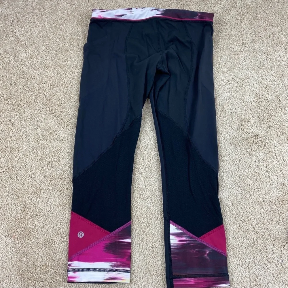Lululemon Black Crop Capri Athletic Leggings Women Size 6